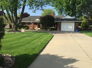 31037 N River Rd, Harrison Township, MI 48045
