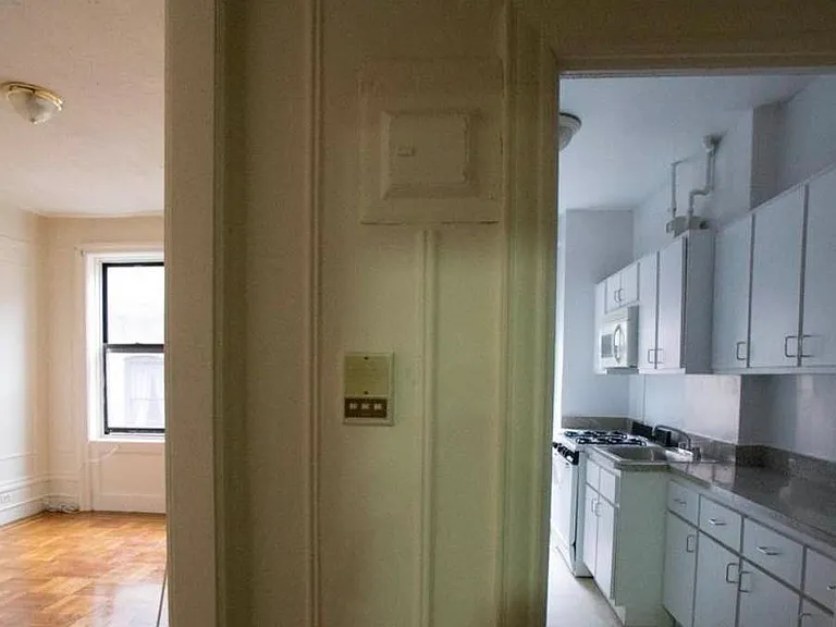 609 W 173rd St #4 — Photo 3