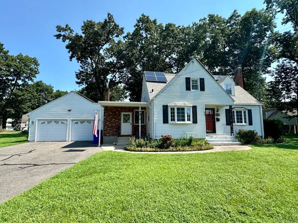 530 Ash Drive, Windsor Locks, CT 06096