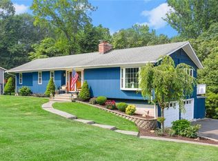 47 Greenbrier Rd, Trumbull, CT 06611