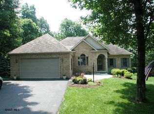 29 Majestic Cir, Hollidaysburg, PA 16648