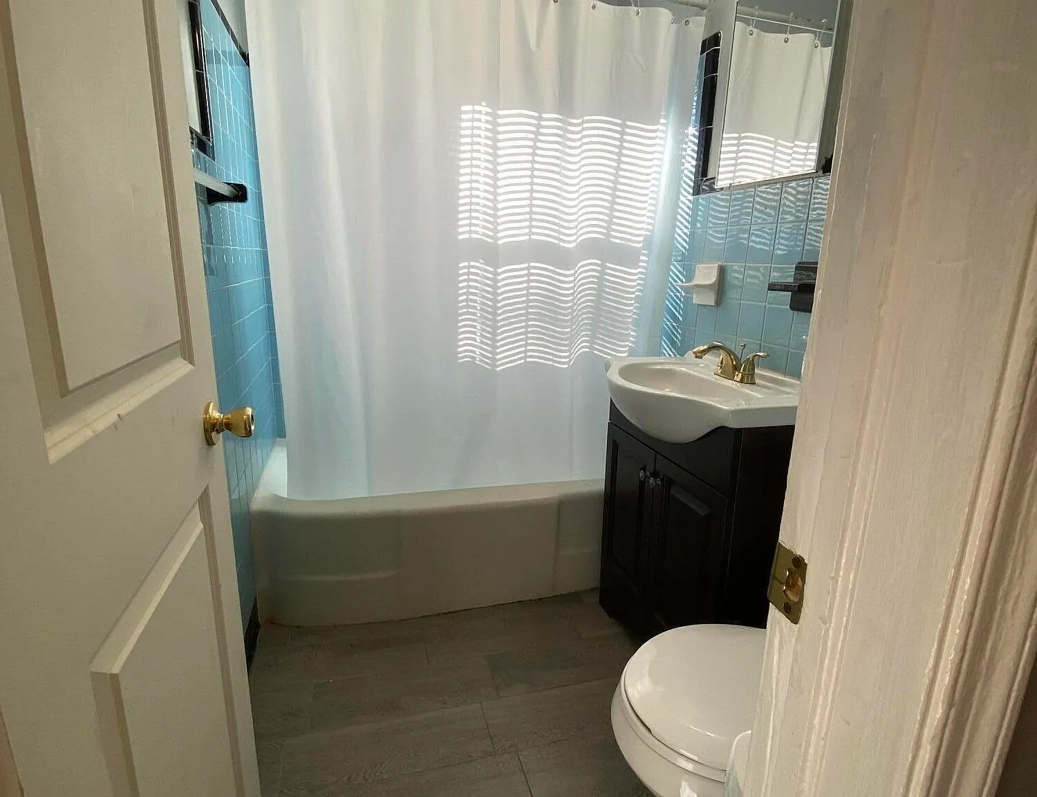 2 bed, 1.0 bath, 1419 sqft, $1,700 — Photo 3