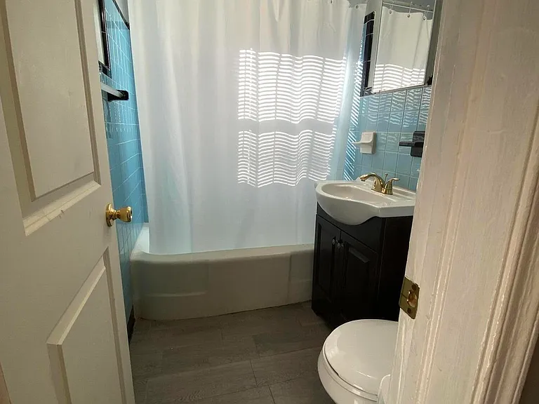 119 W 25th St #B — Photo 3