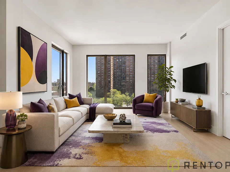 960 Franklin Ave #714