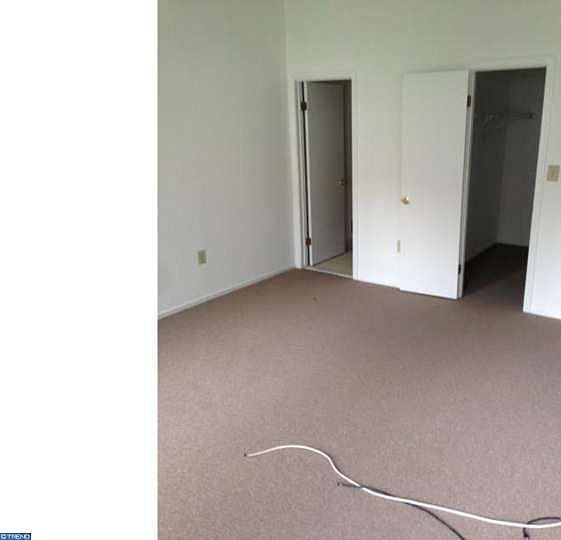 2nd image of 10 Revere Ct
