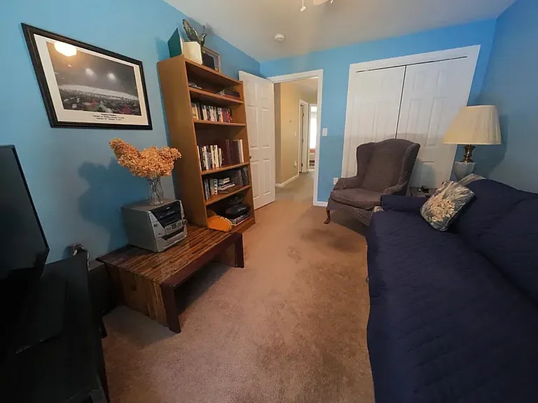 211 W Mitchell St #B — Photo 9