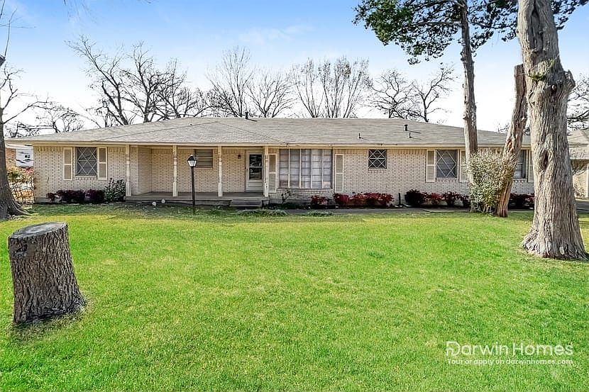 1st image of 307 Pecan Dr