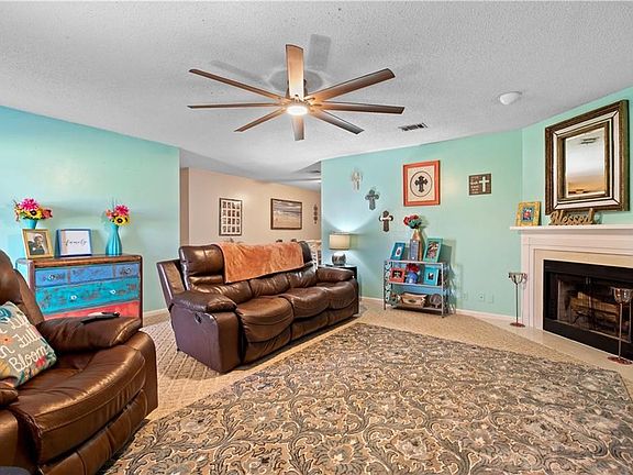 5th image of 508 Sawtell Pl