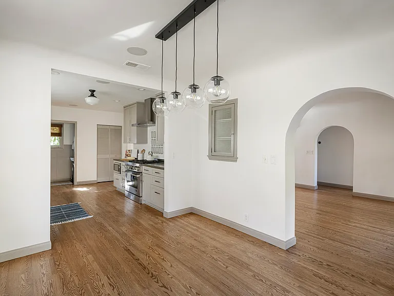 1169 S Sierra Bonita Ave — Photo 20