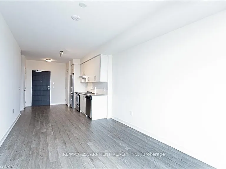 212 King William St E #1019 — Photo 18