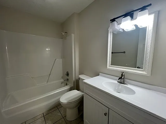 278 Thornton Dr — Photo 5