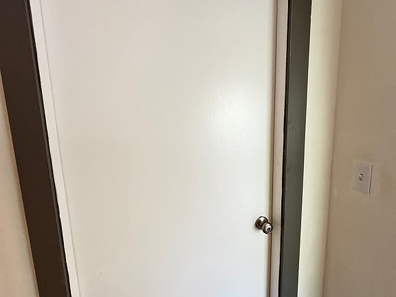 5th image of 2123 SE 12th Ave Unit 2