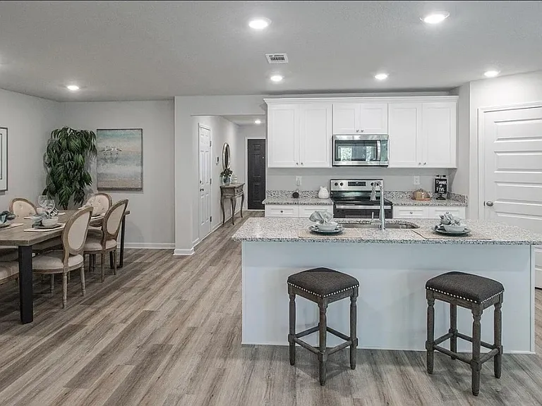 124 Dewberry Dr — Photo 4