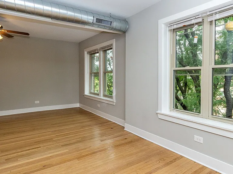 2341 W Ainslie St #1 — Photo 5
