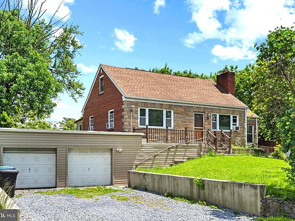 2nd image of 201 Village Rd