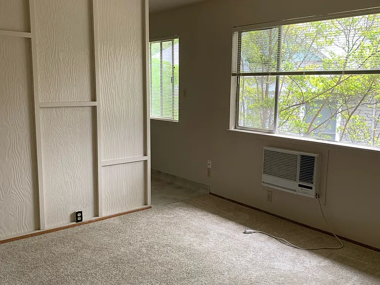2721 I St — Photo 3