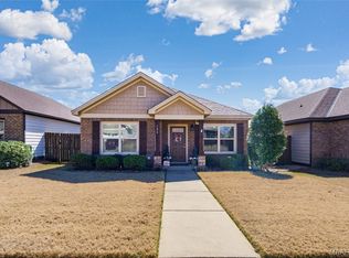 106 Glennbrooke Ln, Prattville, AL 36066