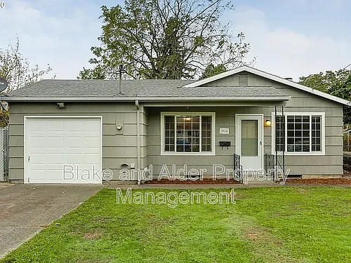 9733 SE Ramona St Photo 1