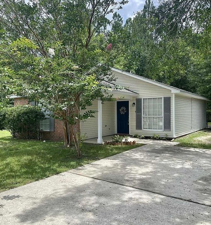 1st image of 466 Bay Pine Villa Dr