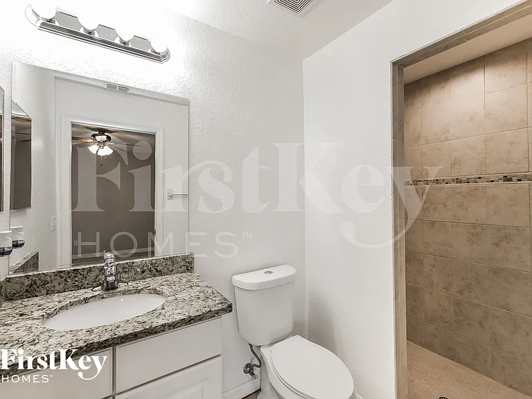 11104 Corrigan Ave — Photo 14