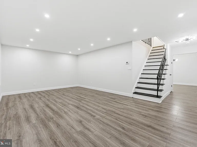 27 Parkside Cir — Photo 5