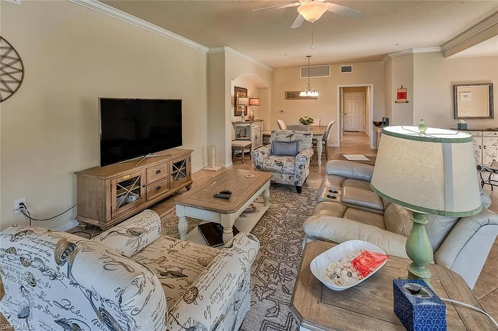 3 bed, 2.0 bath, 1741 sqft, $10,000 — Photo 1