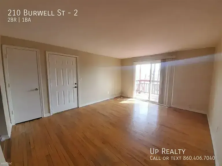 210 Burwell St #2 — Photo 8