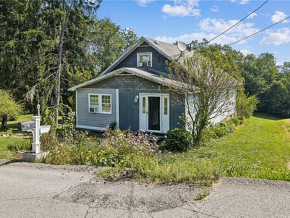3rd image of 1235 Blaine Rd