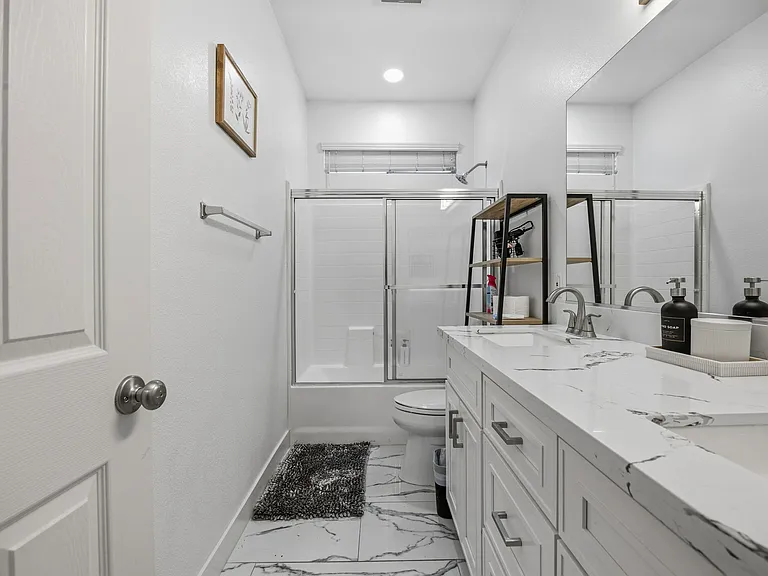 13576 Fern Pine St — Photo 24