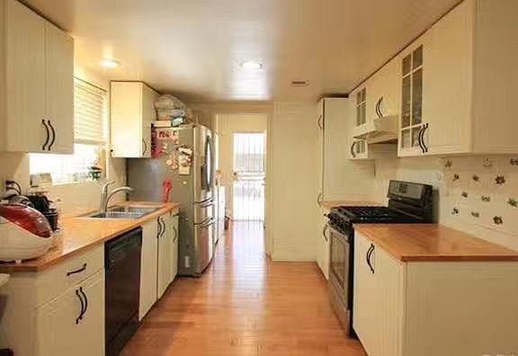 5th image of 2912 Blandford Dr