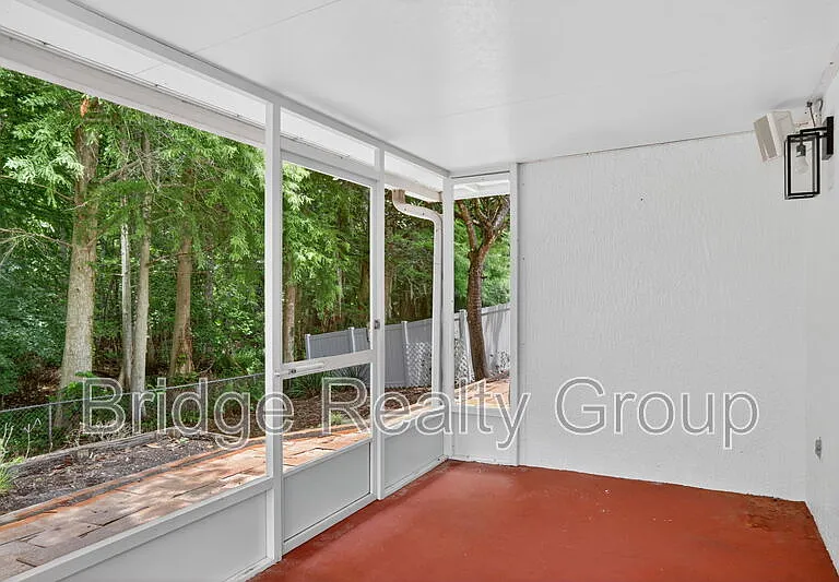 10315 Winding Creek Ln — Photo 29