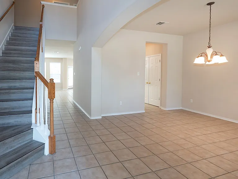 1612 Melissa Oaks Ln — Photo 4
