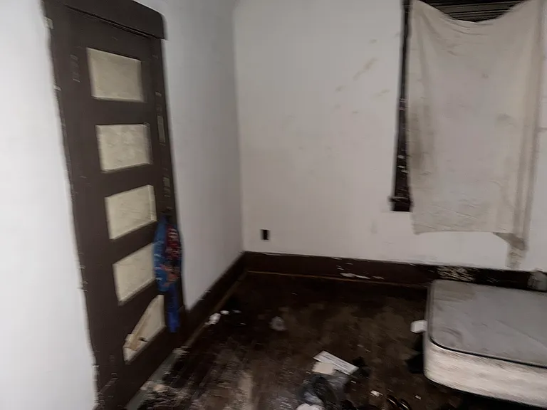 926 S Greenlawn Ave — Photo 11