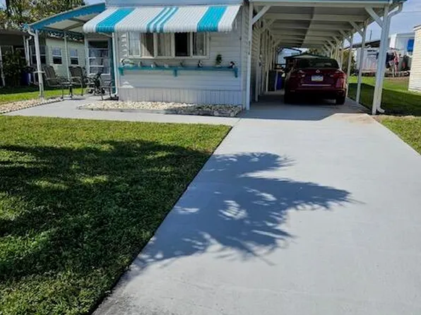 8116 SE Wren Avenue, Hobe Sound, FL 33455