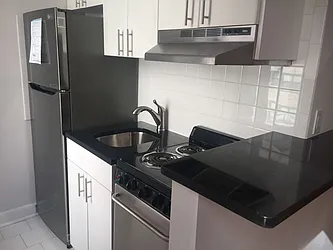 Rented by Metropolis Real Estate of Manhattan