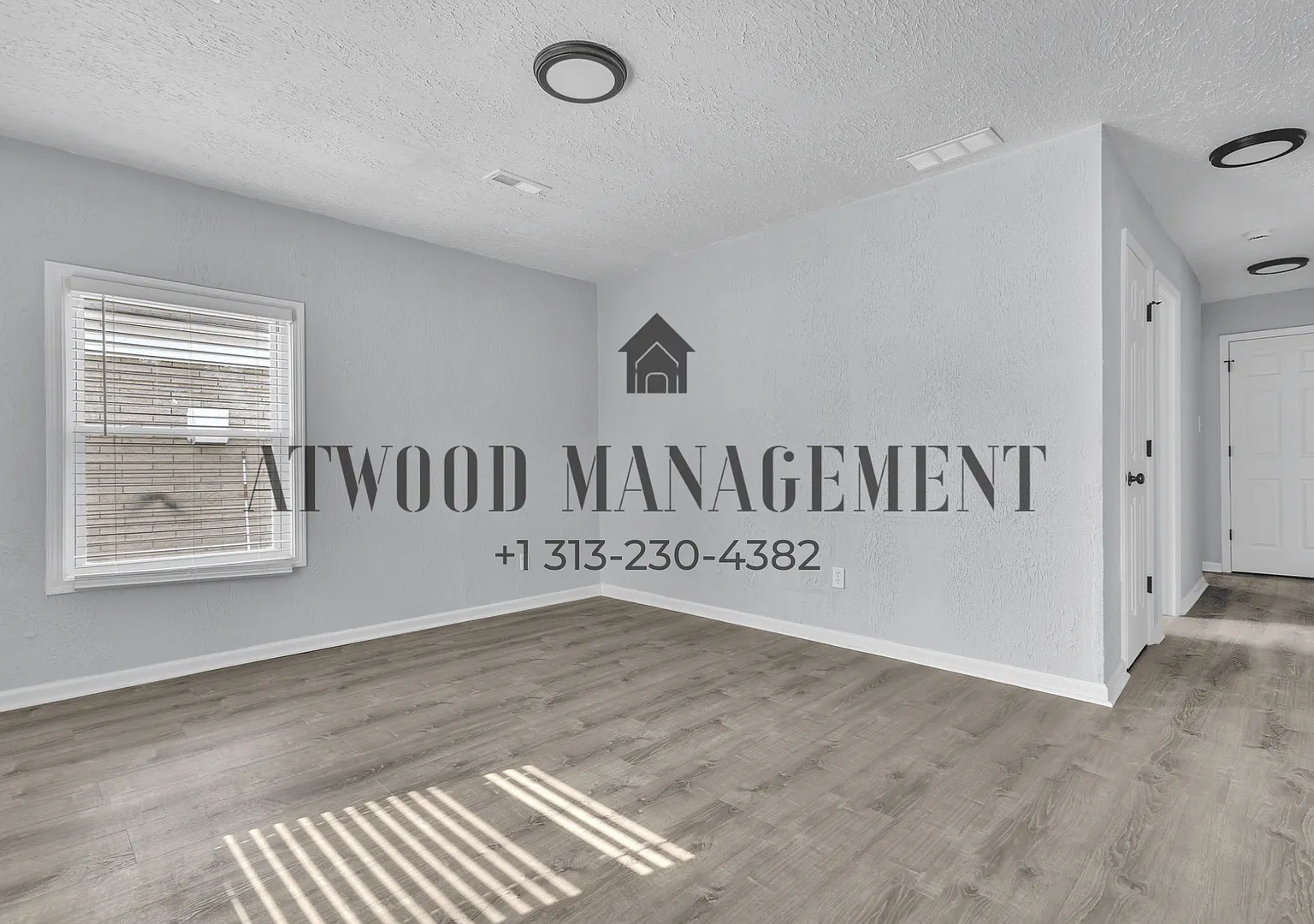 This beautifully updated 4-bedroom, 1-bath single-family home is ready for move-in! — Photo 3