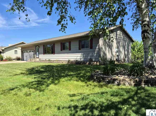 833 6th Ave NE, Sleepy Eye, MN 56085