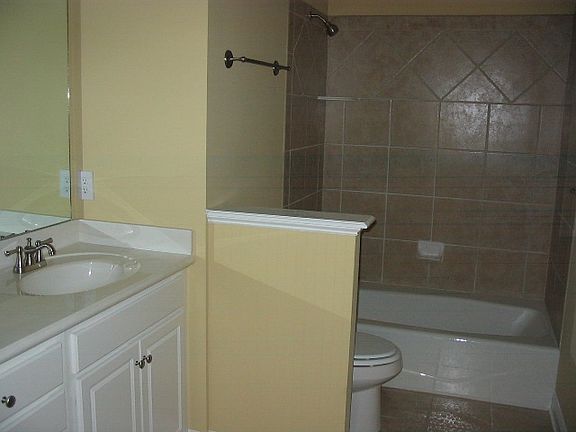 4th image of 2005 A Cambria Dr