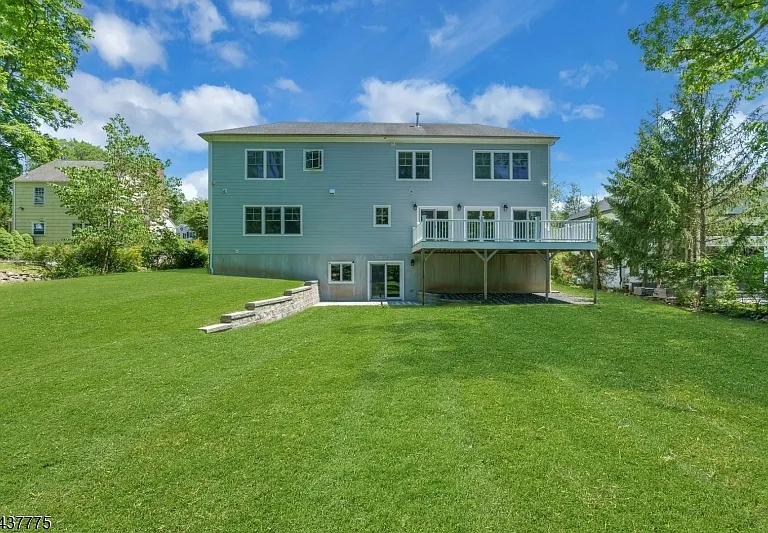 16 Exeter Rd — Photo 46