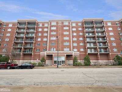675 Pearson St APT 412, Des Plaines, IL, 60016