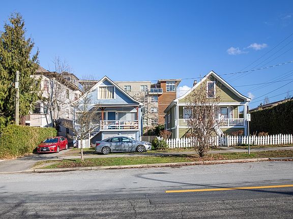 3rd image of 164 E 10th St