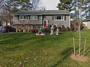 2239 Old Farm Rd, Scotch Plains, NJ 07076