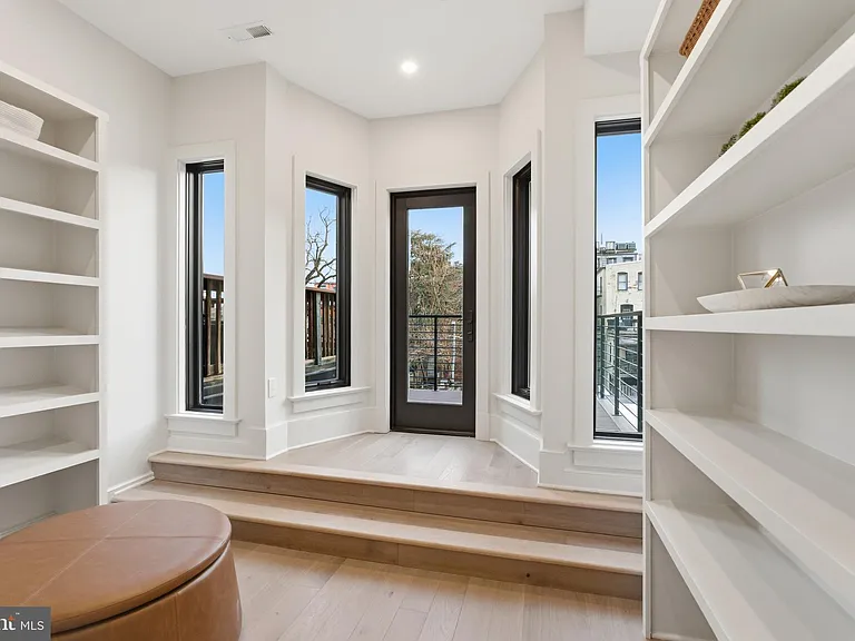 1816 Belmont Rd NW — Photo 42
