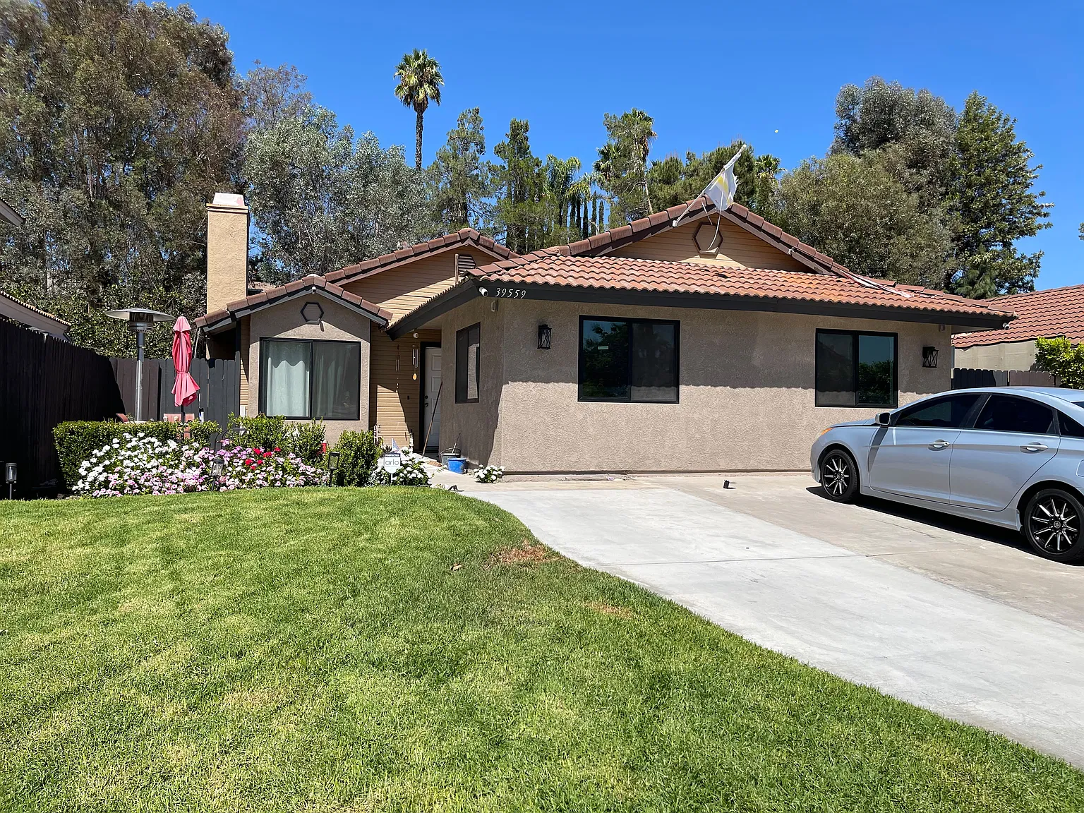 Oak Cliff Dr, Temecula — Photo 2