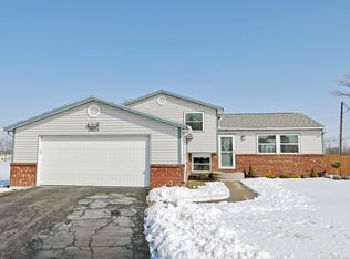 28824 Stargate Rd, Perrysburg, OH 43551