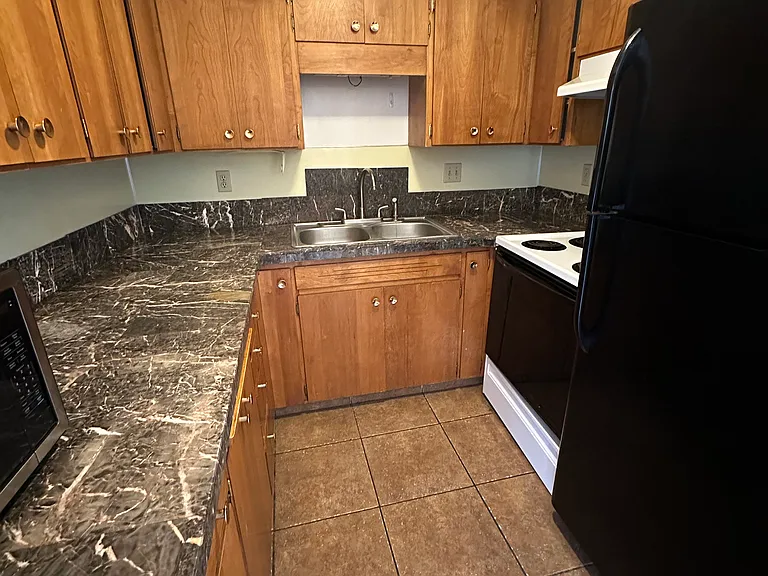 764 N 700 E — Photo 2
