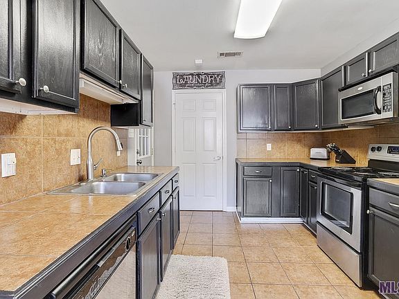 3rd image of 26014 Stonehenge Dr