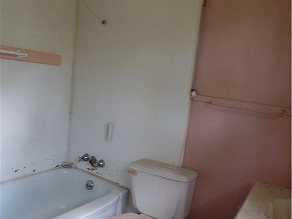 5th image of 5313 Trentman St