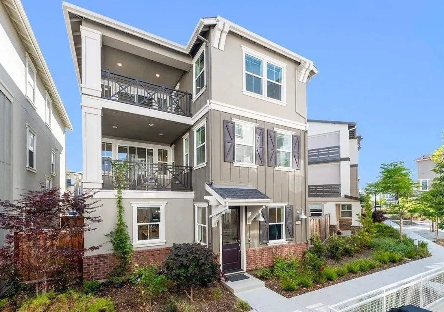 $5,200 | Stunning 5BR/4.5BA Model-Like Home in Newark's Bridgeway Community! — Photo 1