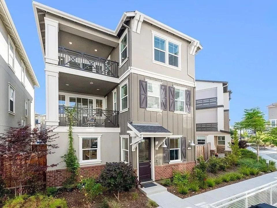 37408 Watersail Way